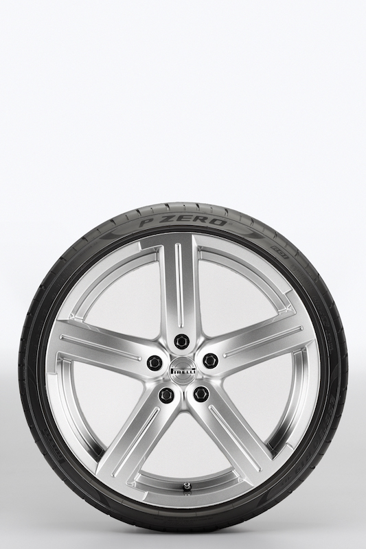Pirelli è partner tecnico dell’accademia di guida di Alfa Romeo Pirelli è partner tecnico dell’accademia di guida di Alfa Romeo