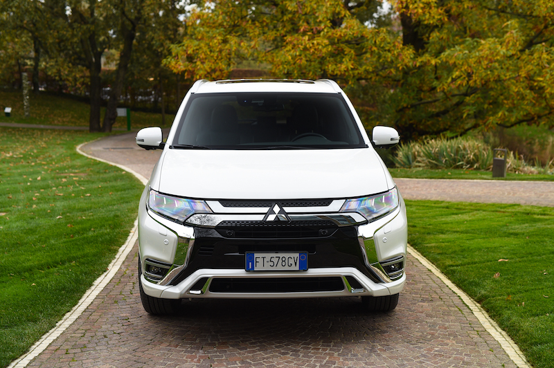 Mitsubishi  Outlander PHEV MY 2019, prestazioni pulite