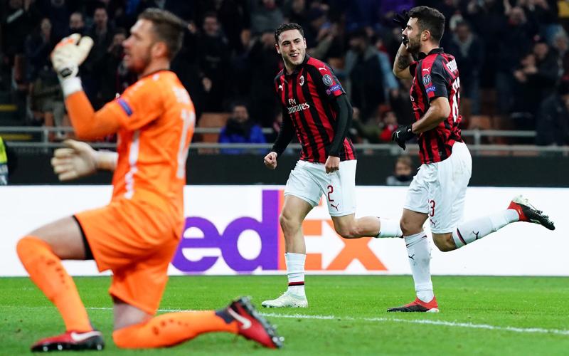 Milan-Dudelange 5-2, Uefa dà due gol a Cutrone. Ma lui ‘restituisce’ il secondo: “Non l’ho toccata” Milan-Dudelange 5-2, Uefa dà due gol a Cutrone. Ma lui ‘restituisce’ il secondo: “Non l’ho toccata”