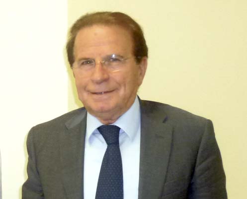 Galleria foto 'Il signor Pool Pharma, il “re degli integratori” Pizzoni presenta il suo libro' - foto 1