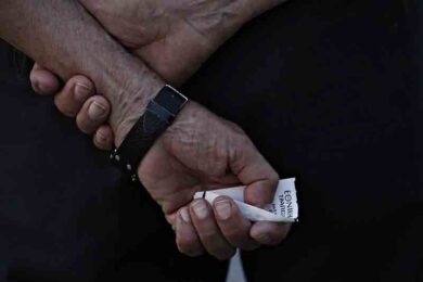 Salute, rivoluzione dei geriatri: “Si diventa anziani dopo i 75 anni”