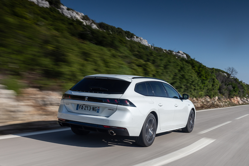 Nuova Peugeot 508 SW: la sfida al conformismo Nuova Peugeot 508 SW: la sfida al conformismo