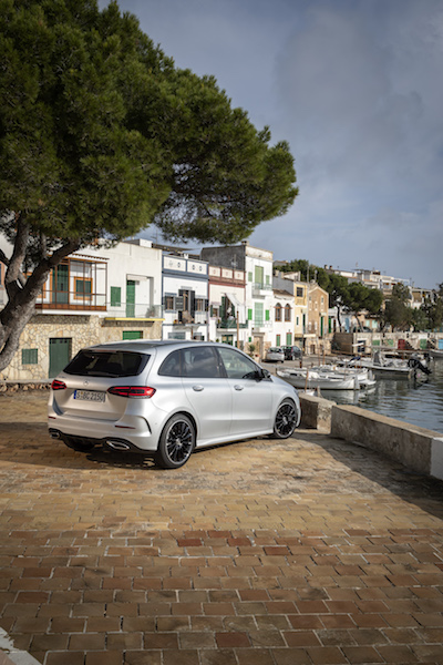 Nuova Mercedes-Benz Classe B: una Tourer sportiva