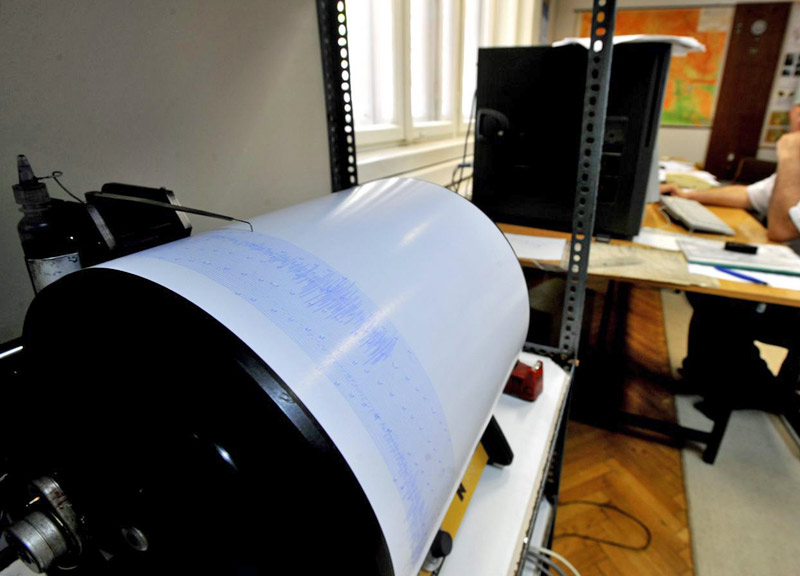 Terremoto Nuova Caledonia: scossa magnitudo 7,6 e allerta tsunami Terremoto Nuova Caledonia: scossa magnitudo 7,6 e allerta tsunami