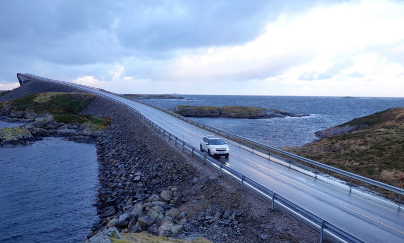 La Citroen C5 Aircross prosegue sulla mitica Atlantic Road