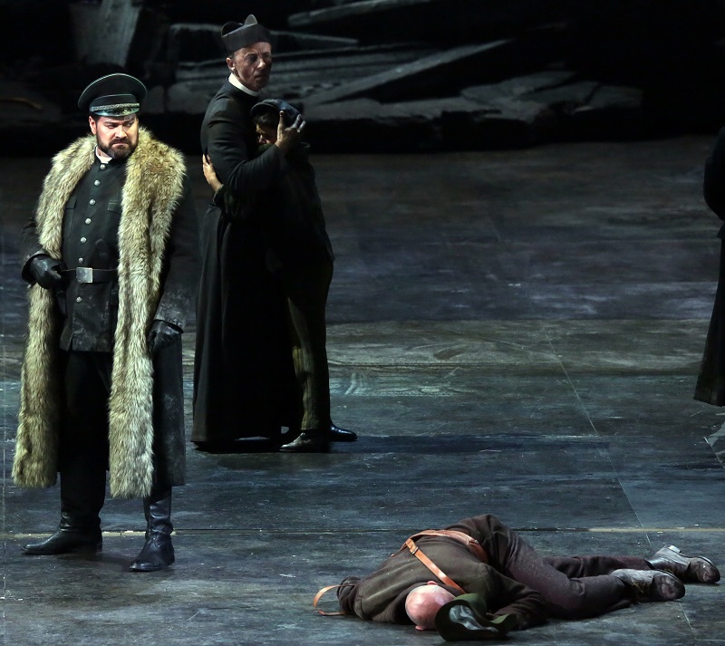 Attila, la Prima della Scala. Ovazione Mattarella e Tria in platea. FOTO-VIDEO Attila, la Prima della Scala. Ovazione Mattarella e Tria in platea. FOTO-VIDEO