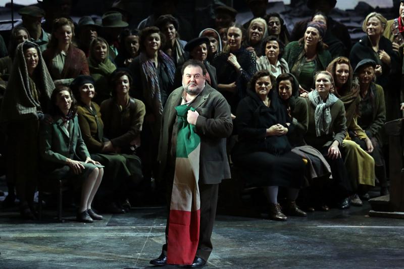 Attila, la Prima della Scala. Ovazione Mattarella e Tria in platea. FOTO-VIDEO Attila, la Prima della Scala. Ovazione Mattarella e Tria in platea. FOTO-VIDEO