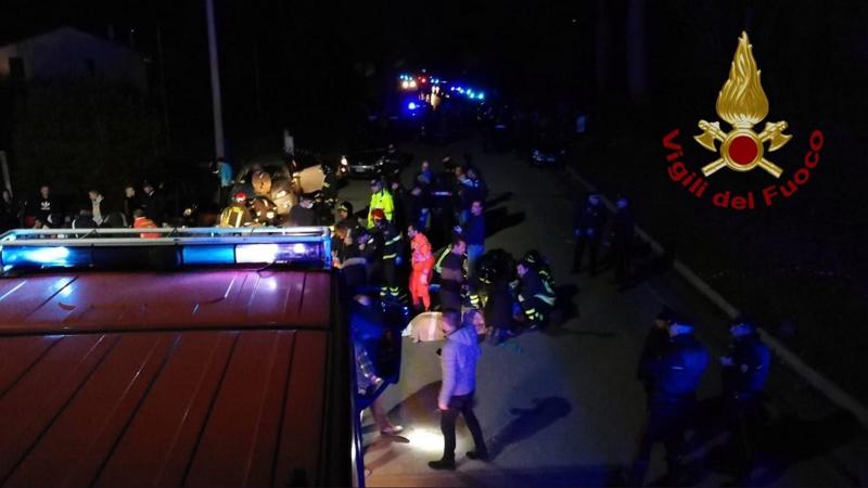 Corinaldo, discoteca sotto sequestro. Si indaga per omicidio colposo Corinaldo, discoteca sotto sequestro. Si indaga per omicidio colposo