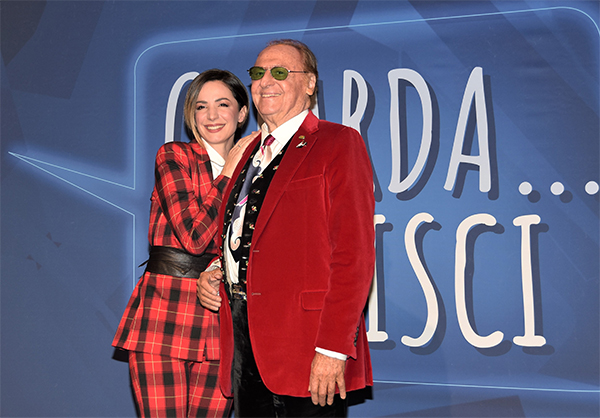 Renzo Arbore ritorna in TV con “Guarda… Stupisci” su RAI2