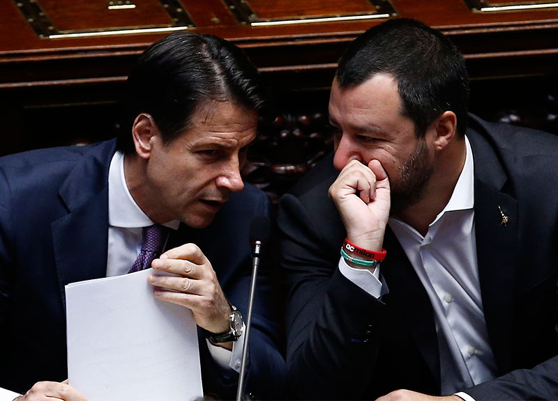 Migranti, da Conte frecciata a Salvini. “Meno sbarchi? Non sopravvalutare” Migranti, da Conte frecciata a Salvini. “Meno sbarchi? Non sopravvalutare”