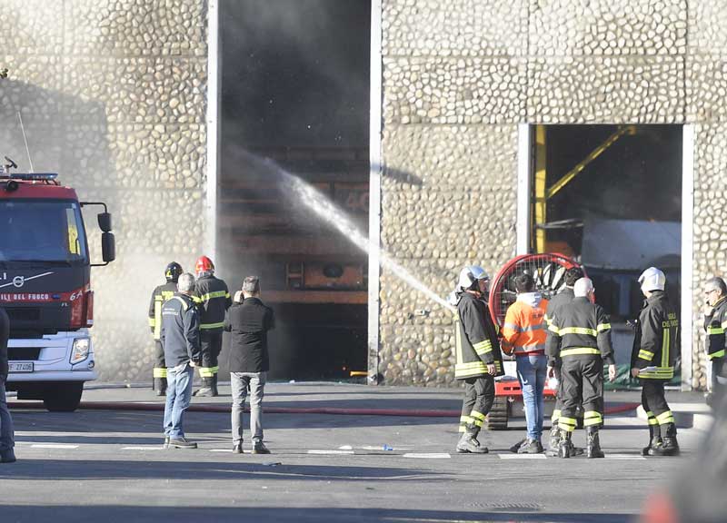 Rogo Salario, l’Arpa: “Primi dati nella norma, bisogna attendere i campioni” Rogo Salario, l’Arpa: “Primi dati nella norma, bisogna attendere i campioni”