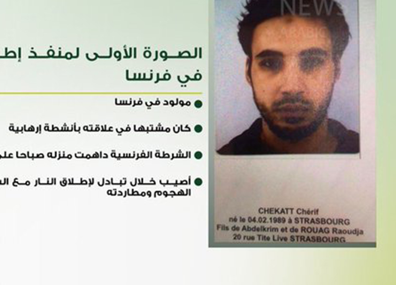 Strasburgo: 4 fermi, killer in fuga. Tre morti e 13 feriti, anche un italiano Strasburgo: 4 fermi, killer in fuga. Tre morti e 13 feriti, anche un italiano