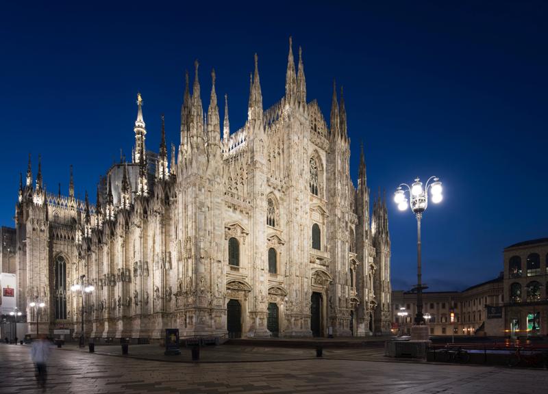 A2A accende il Duomo di Milano: presentata la nuova illuminazione esterna A2A accende il Duomo di Milano: presentata la nuova illuminazione esterna