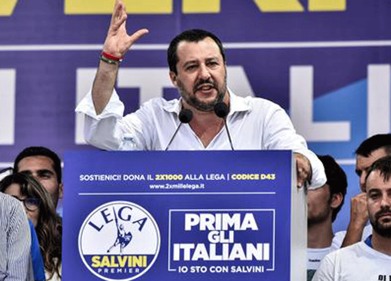 Salvini, no a Berlusconi. Niente governo con i transfughi dei 5 Stelle Salvini, no a Berlusconi. Niente governo con i transfughi dei 5 Stelle