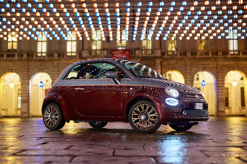 Fiat sfila tra le “Luci d’Artista” Fiat sfila tra le “Luci d’Artista”