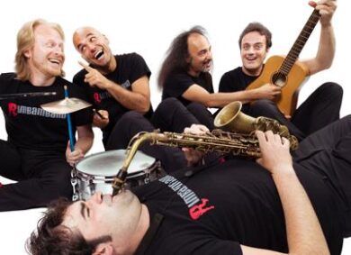 Rimbamband in “Manicomic” con la regia Gioele Dix. Ecco il tour