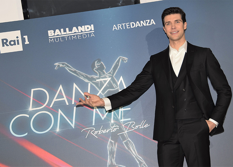 Roberto Bolle ritorna l’1 gennaio con “Danza con me” show RAI1