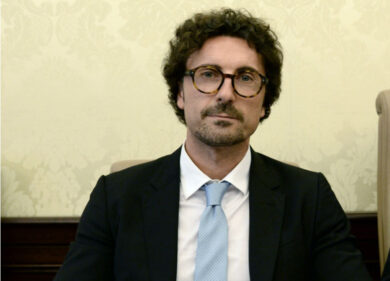 Ponte Genova, Toninelli: “Lo inaugureremo all’inizio del 2020”