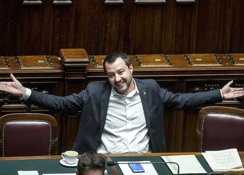 Salvini: “Milan fa beneficenza ovunque. Spero un pareggio con la Fiorentina” Salvini: “Milan fa beneficenza ovunque. Spero un pareggio con la Fiorentina”
