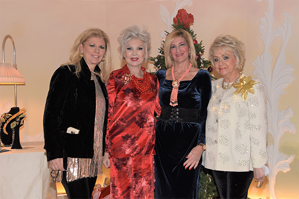 Daniela Javarone Presidente Amici della Lirica festa di Natale