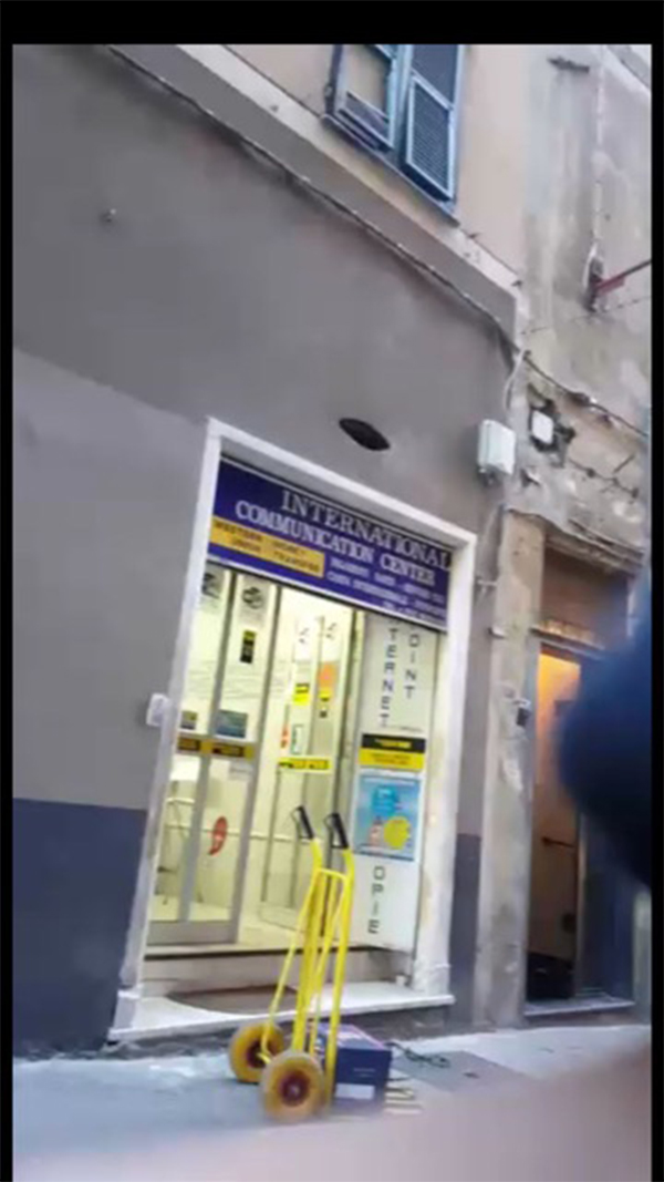 Genova, viaggio nel califfato di via Pre.I pakistani alla conquista del centro Genova, viaggio nel califfato di via Pre.I pakistani alla conquista del centro