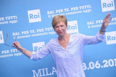 La Gabanelli criticata da  Marcello Dettori di “Silenzi e falsità”