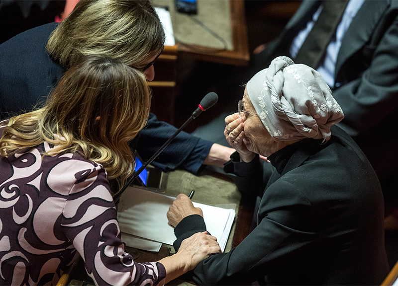 Bonino, lacrime di coccodrillo. E’ finita la politica dei burosauri Bonino, lacrime di coccodrillo. E’ finita la politica dei burosauri