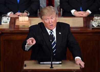 Usa, shutdown per lo scontro sul muro-Messico. Trump non parte per le vacanze