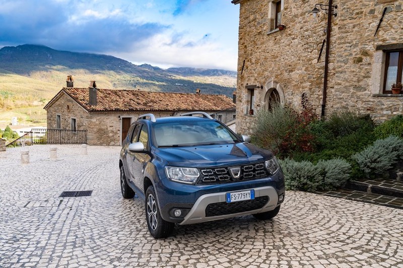 Dacia Duster : arriva la versione GPL Dacia Duster : arriva la versione GPL