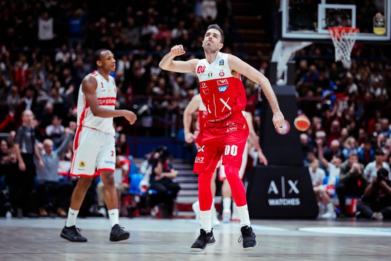 Mike James show al Forum, l’Olimpia Milano vince il derby con Varese