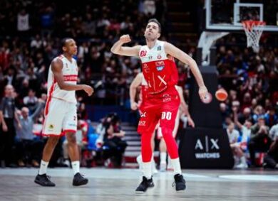 Mike James show al Forum, l’Olimpia Milano vince il derby con Varese