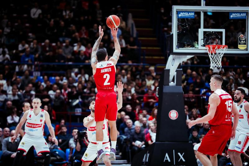 Mike James show al Forum, l’Olimpia Milano vince il derby con Varese