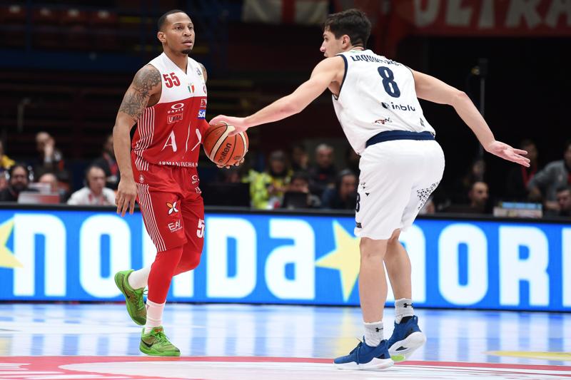 Olimpia Milano-Brescia 87-75, derby di Natale nel segno di Tarczewski-Jerrells Olimpia Milano-Brescia 87-75, derby di Natale nel segno di Tarczewski-Jerrells