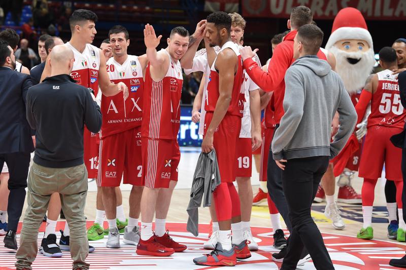 Olimpia Milano-Brescia 87-75, derby di Natale nel segno di Tarczewski-Jerrells Olimpia Milano-Brescia 87-75, derby di Natale nel segno di Tarczewski-Jerrells