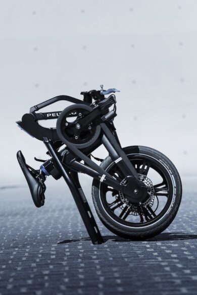 La bici PEUGEOT eF01, rivoluziona il concetto di mobiltà elettrica