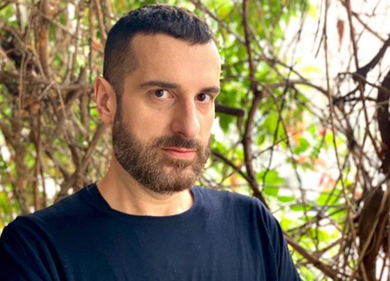 Costantino della Gherardesca: “Apri e Vinci? Un quiz a domicilio. L’amore? Non me lo posso permettere perché..” Costantino della Gherardesca: “Apri e Vinci? Un quiz a domicilio. L’amore? Non me lo posso permettere perché..”