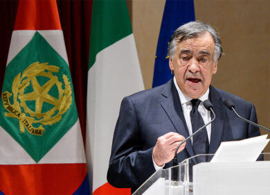 Orlando paladino dell’anti-politica. Serve vera disobbedienza civile