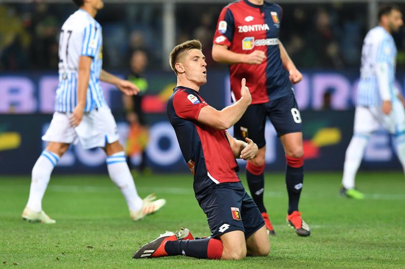 Milan pressing su Piatek: erede di Higuain? Accelerata su Sensi. MILAN NEWS Milan pressing su Piatek: erede di Higuain? Accelerata su Sensi. MILAN NEWS