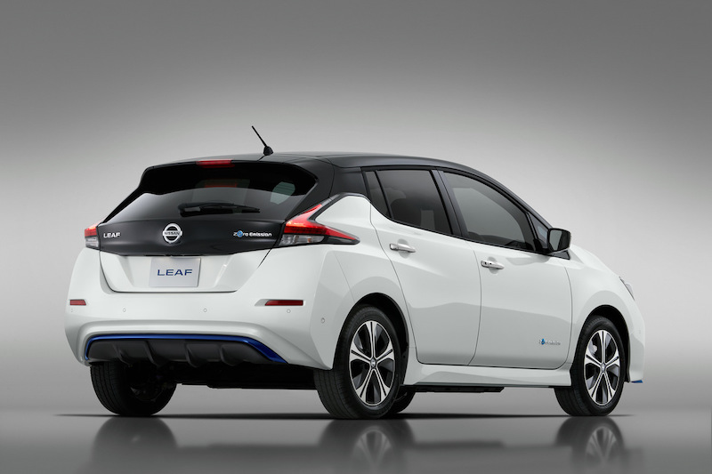 Nuova Nissan Leaf 3.Zero, l’elettrica con un autonomia di 385 km Nuova Nissan Leaf 3.Zero, l’elettrica con un autonomia di 385 km