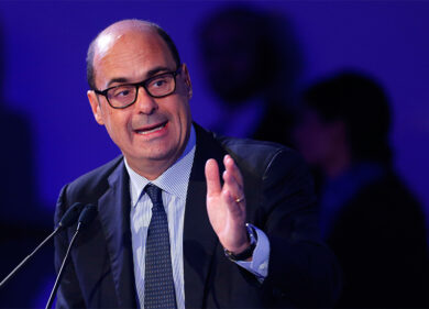 Zingaretti e il suo ghost, “Uolter l’Africano”