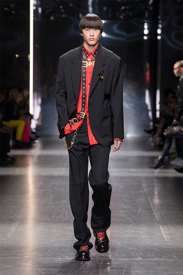 VERSACE UOMO AUTUNNO-INVERNO 2019 VERSACE UOMO AUTUNNO-INVERNO 2019