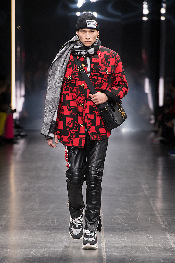 VERSACE UOMO AUTUNNO-INVERNO 2019 VERSACE UOMO AUTUNNO-INVERNO 2019