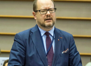 Polonia: morto sindaco di Danzica accoltellato a concerto di beneficenza