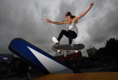 Neymar innamorato: la nuova fiamma è Leticia Bufoni star dello skateboard