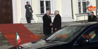 Mattarella accolto dal Presidente della Repubblica Federale di Germania