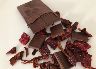 Il peperoncino crusco incontra il cioccolato svizzero e nasce Cioccocrusco