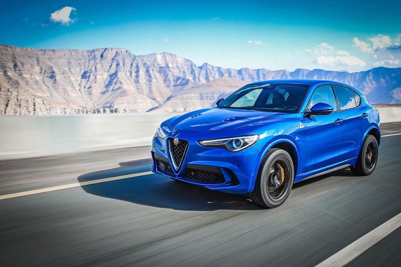 Giulia e Stelvio Quadrifoglio premiate dalla rivista “What Car?” Giulia e Stelvio Quadrifoglio premiate dalla rivista “What Car?”