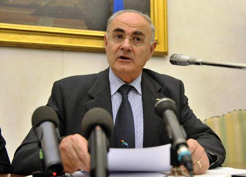 Lannutti: “Banchieri dietro Savi di Sion”. Comunità ebraica romana lo denuncia Lannutti: “Banchieri dietro Savi di Sion”. Comunità ebraica romana lo denuncia