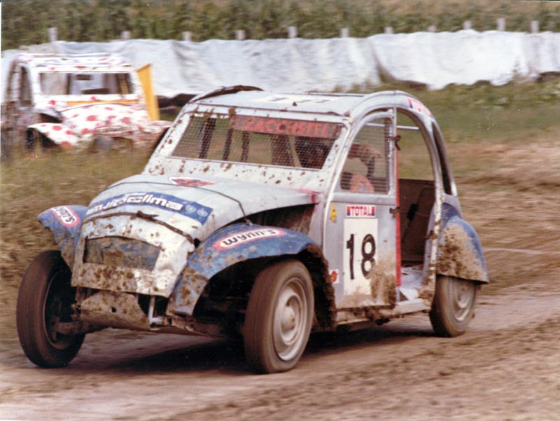 1972: Citroen Italia  presentava  il campionato  “2CV-Dyane Cross”