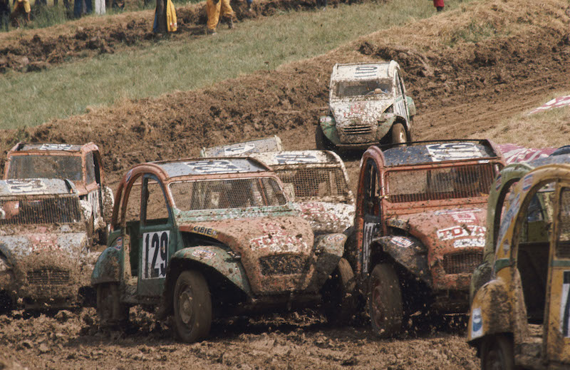 1972: Citroen Italia  presentava  il campionato  “2CV-Dyane Cross”